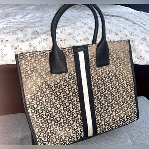DKNY Carlita book tote signature print super large